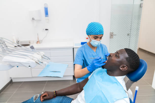 Best Walk-In Emergency Dental Services in Bellwood, IL